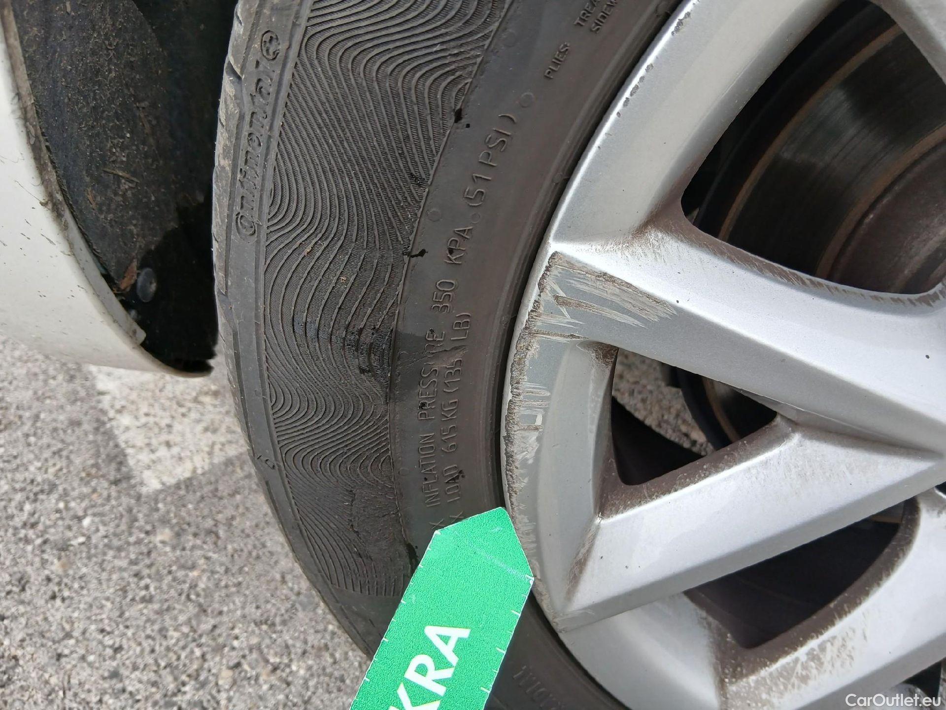  Land Rover  Discovery SEAT Nuevo León / 2020 / 5P / berlina con portón 2.0 TDI 85kW S&S Style #33