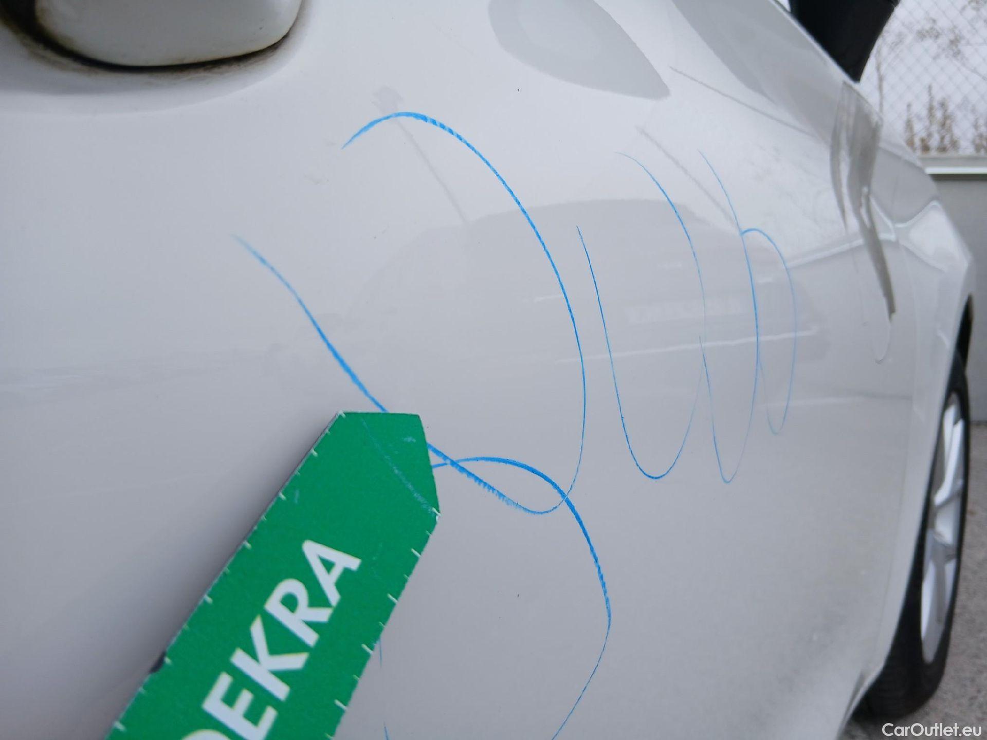  Land Rover  Discovery SEAT Nuevo León / 2020 / 5P / berlina con portón 2.0 TDI 85kW S&S Style #39