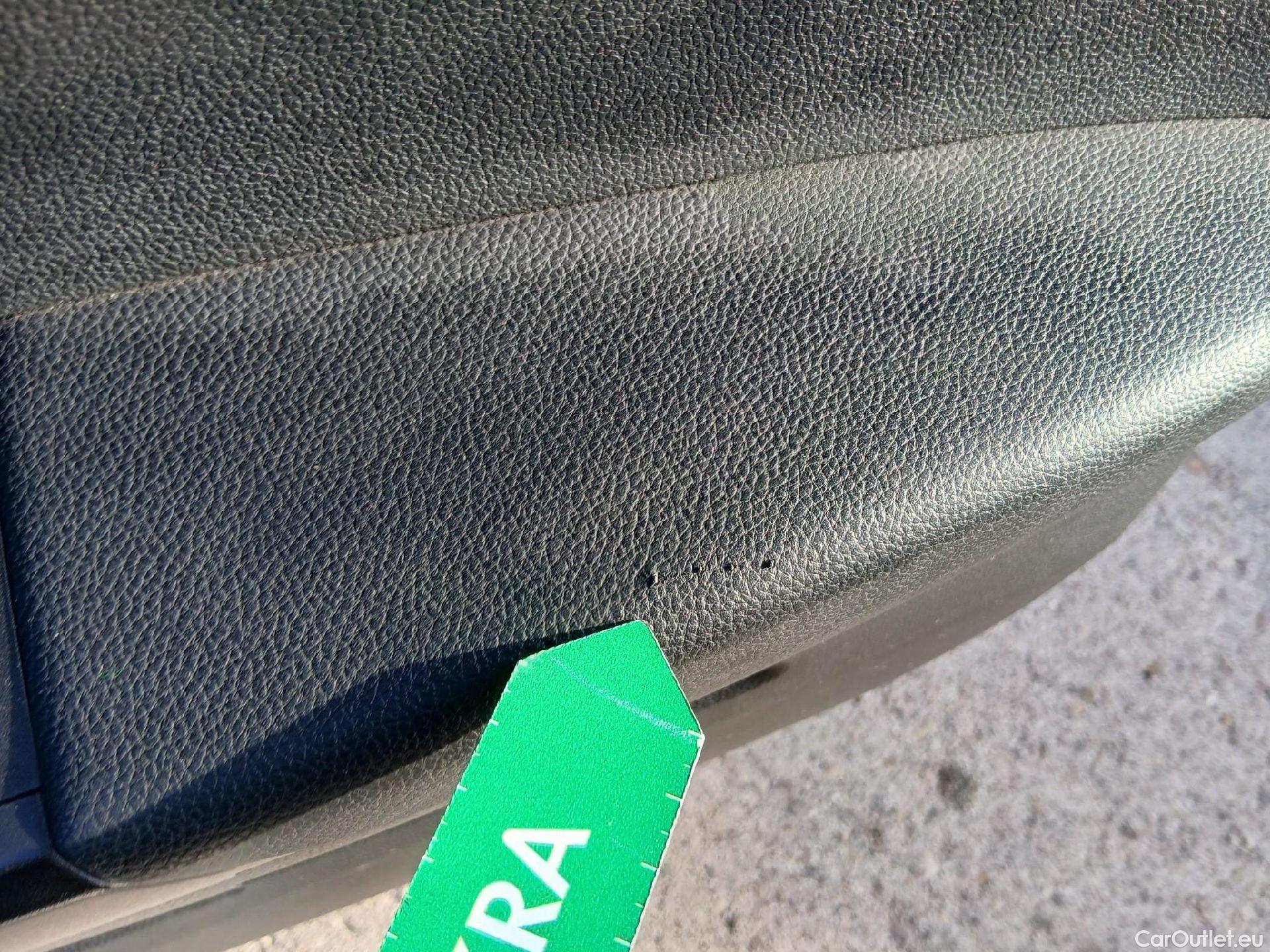  Seat  Ibiza SEAT  / 2017 / 5P / berlina con portón 1.0 MPI 59kW (80CV) Reference Plus(SP) #25