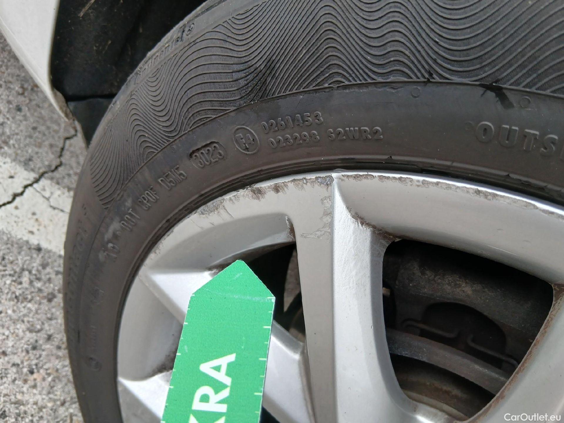  Land Rover  Discovery SEAT Nuevo León / 2020 / 5P / berlina con portón 2.0 TDI 85kW S&S Style #21