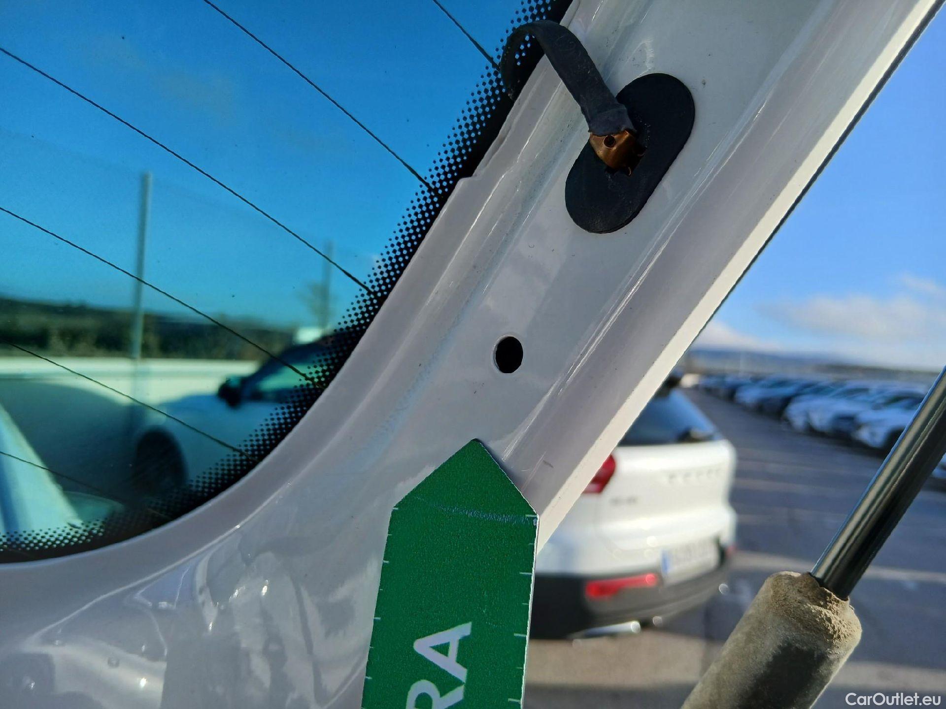  Seat  Ibiza SEAT  / 2017 / 5P / berlina con portón 1.0 MPI 59kW (80CV) Reference Plus(SP) #18