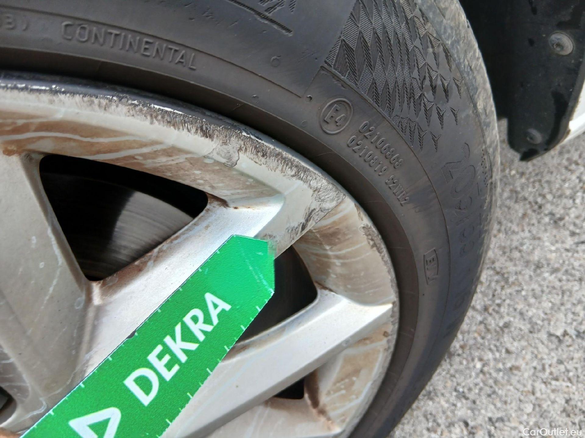  Land Rover  Discovery SEAT Nuevo León / 2020 / 5P / berlina con portón 2.0 TDI 85kW S&S Style #10