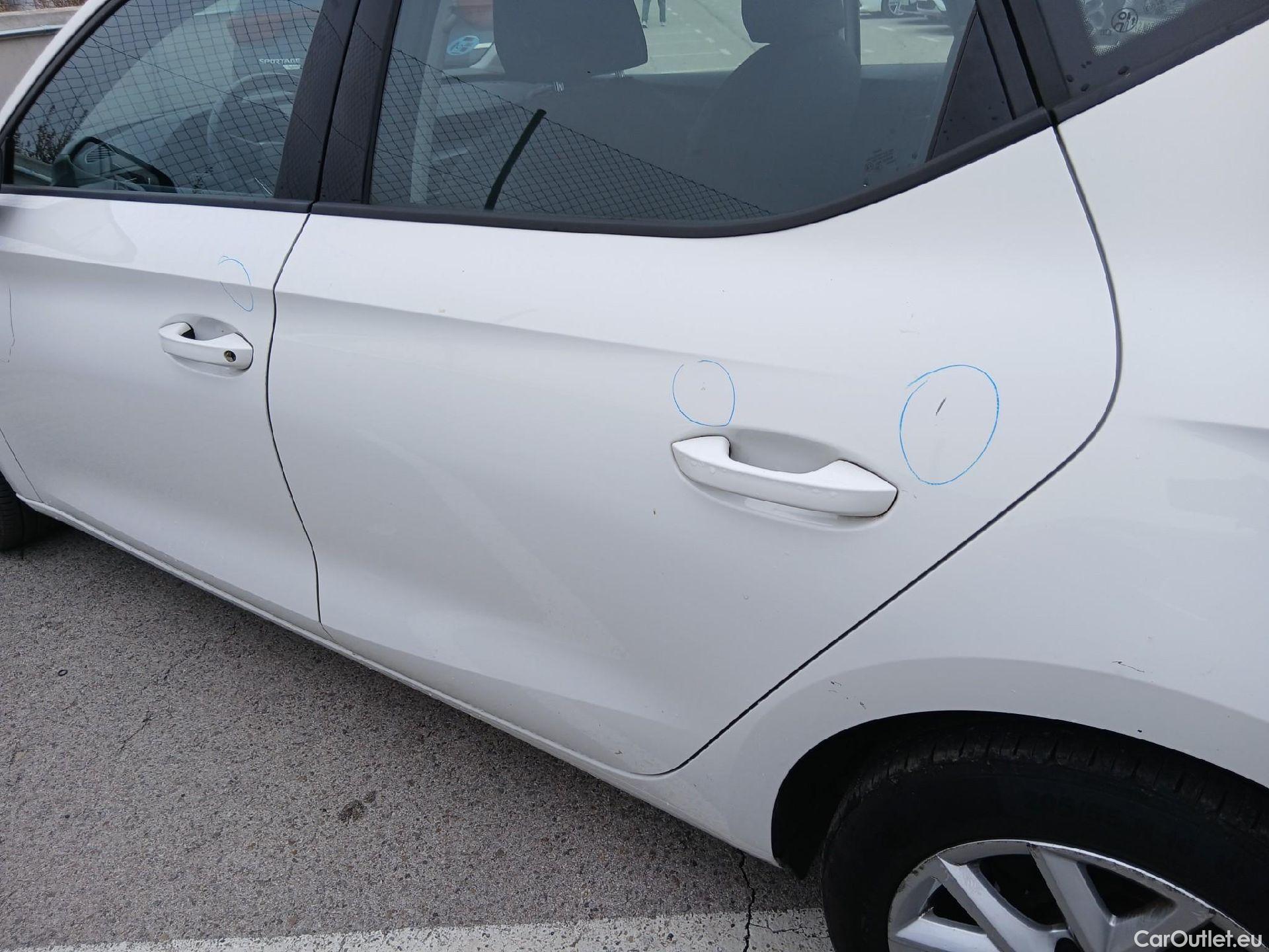  Land Rover  Discovery SEAT Nuevo León / 2020 / 5P / berlina con portón 2.0 TDI 85kW S&S Style #18