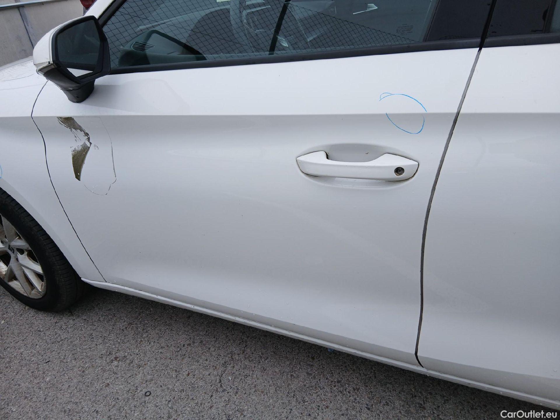  Land Rover  Discovery SEAT Nuevo León / 2020 / 5P / berlina con portón 2.0 TDI 85kW S&S Style #16