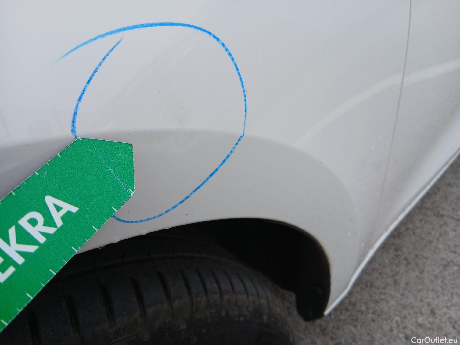  Land Rover  Discovery SEAT Nuevo León / 2020 / 5P / berlina con portón 2.0 TDI 85kW S&S Style #12