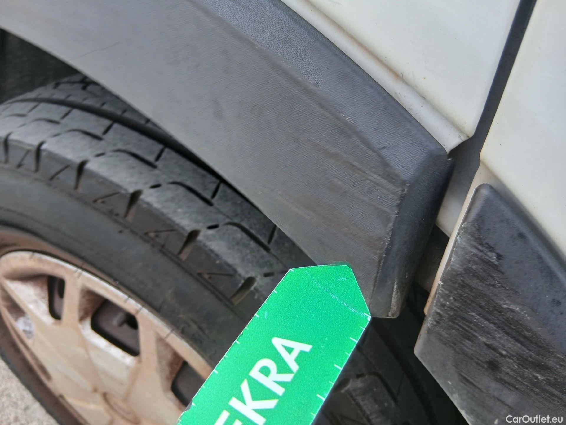  Ford  Transit FORD  / 2013 / 4P / furgón 350 96kW L3H2 Van Trend FWD #8