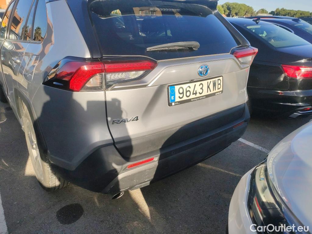  Toyota  RAV4 TOYOTA  / 2018 / 5P / todoterreno 2.5l Advance #30