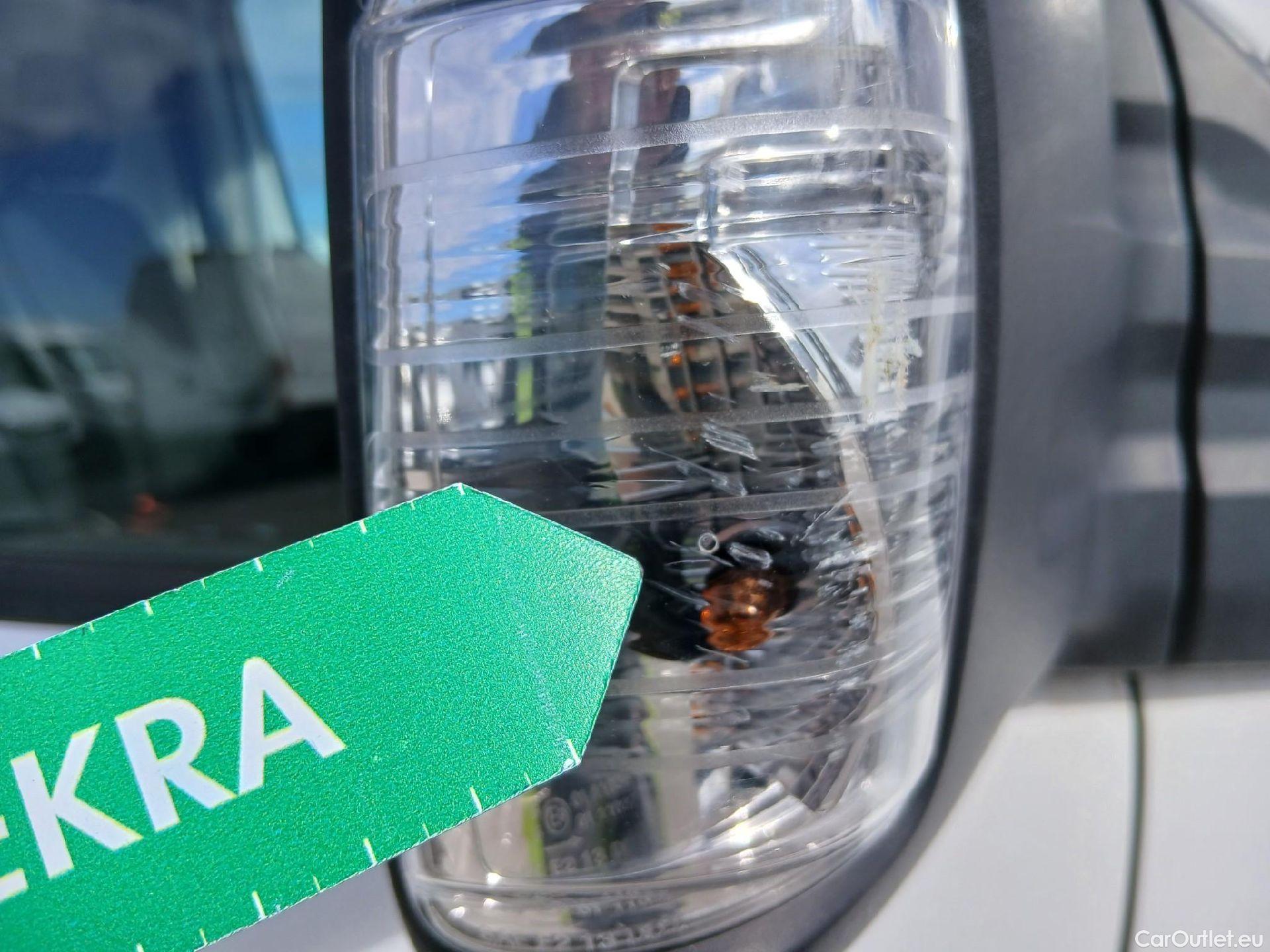  Ford  Transit FORD  / 2013 / 4P / furgón 350 96kW L3H2 Van Trend FWD #46