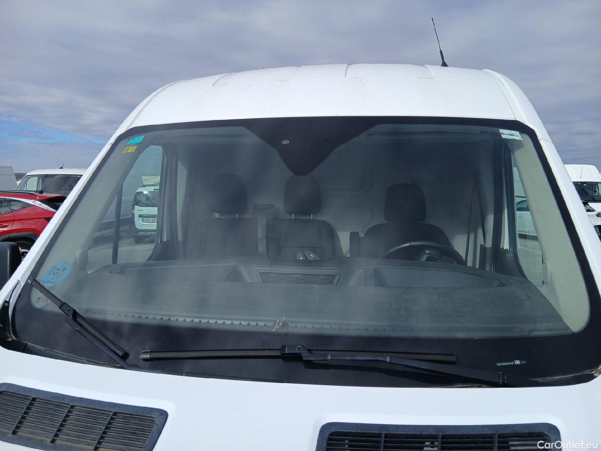  Ford  Transit FORD  / 2013 / 4P / furgón 350 96kW L3H2 Van Trend FWD #1