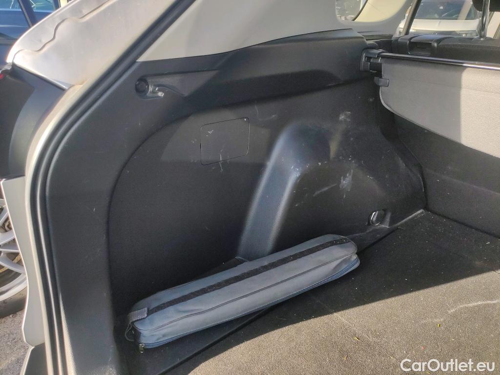  Toyota  RAV4 TOYOTA  / 2018 / 5P / todoterreno 2.5l Advance #16