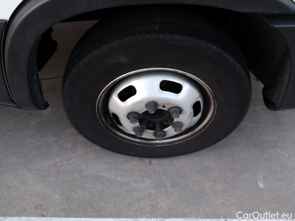  Iveco  Daily IVECO  / 2019 / 2P / chasis cabina 35C 16H 3750 CAJA ISOTERMO TRAMPILLA ZEPRO 750 KG + EQUIPO FRIO Y CONGELADO CARRIER city max #25