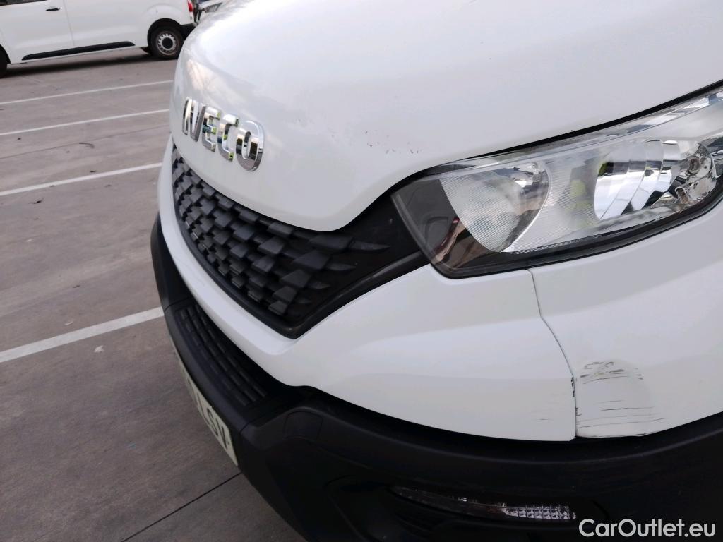  Iveco  Daily IVECO  / 2019 / 2P / chasis cabina 35C 16H 3750 CAJA ISOTERMO TRAMPILLA ZEPRO 750 KG + EQUIPO FRIO Y CONGELADO CARRIER city max #22