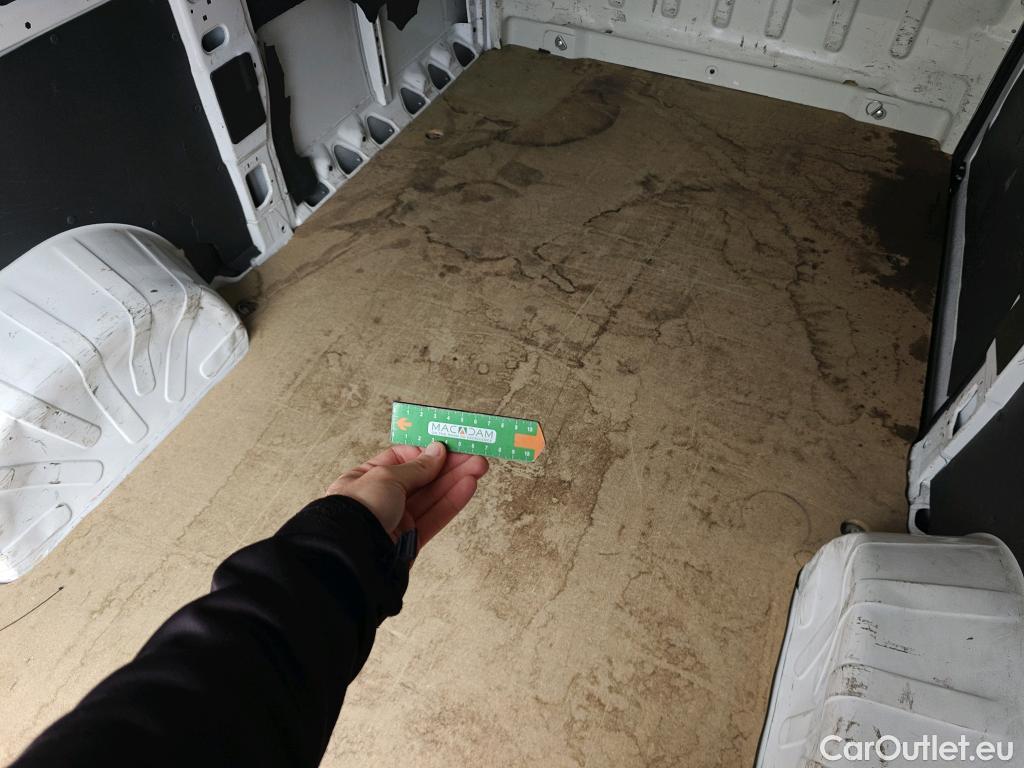  Peugeot  Boxer PEUGEOT  / 2014 / 4P / furgón 333 L2 H1 BHDI 103kW (140CV) S&S 6 V. M (AC) #34