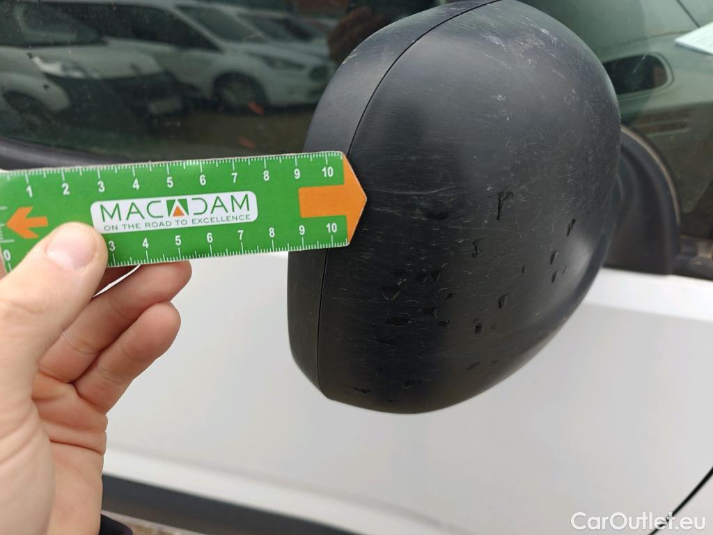  Opel  Combo OPEL  Life / 2018 / 5P / combi 1.5 TD 75kW (100CV) S/S Edition L (IND) #90