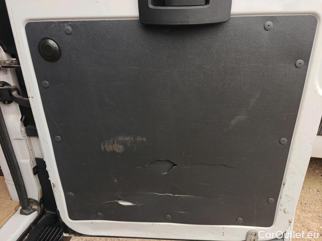  Peugeot  Boxer PEUGEOT  / 2014 / 4P / furgón 333 L2 H1 BHDI 103kW (140CV) S&S 6 V. M (AC) #13