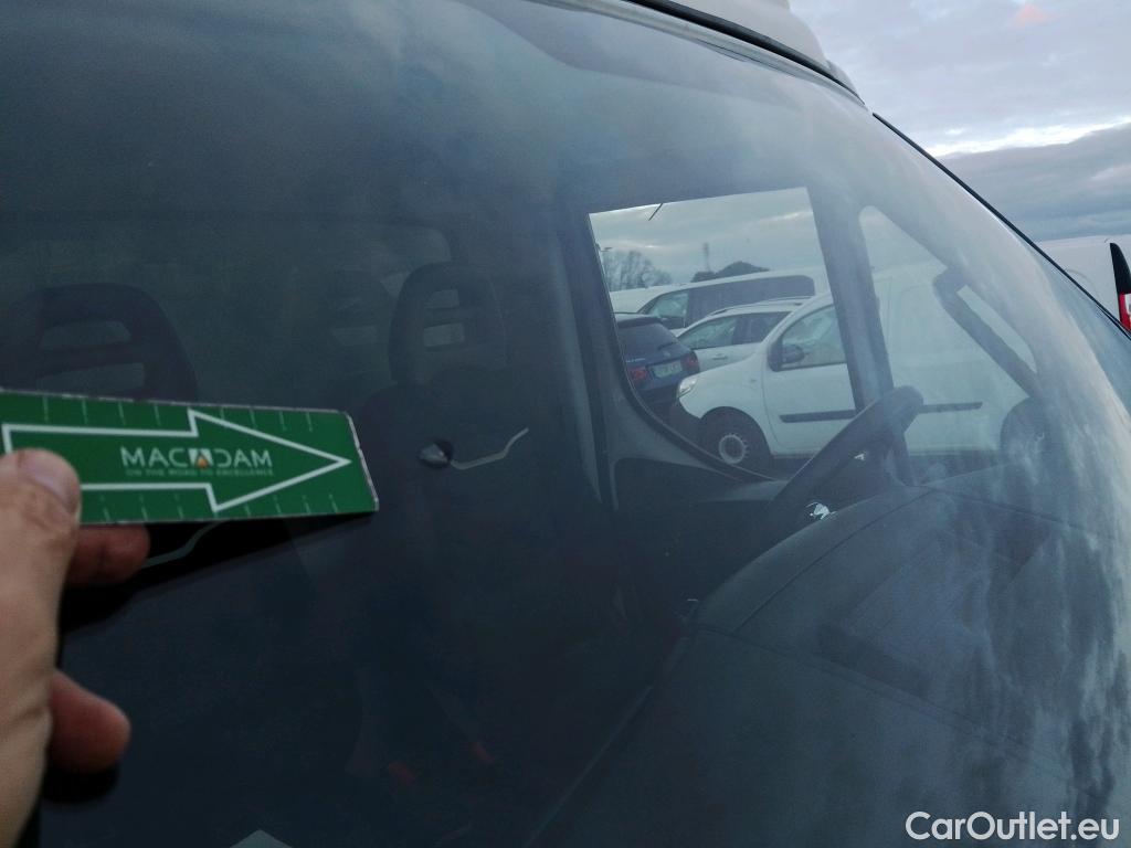  Iveco  Daily IVECO  / 2019 / 2P / chasis cabina 35C 16H 3750 CAJA ISOTERMO TRAMPILLA ZEPRO 750 KG + EQUIPO FRIO Y CONGELADO CARRIER city max #14