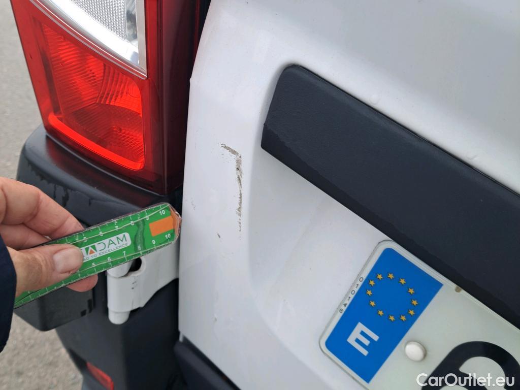  Opel  Movano OPEL  / 2021 / 4P / furgón Base L2H2 3.5T 2.2 BHDi 88kW #34