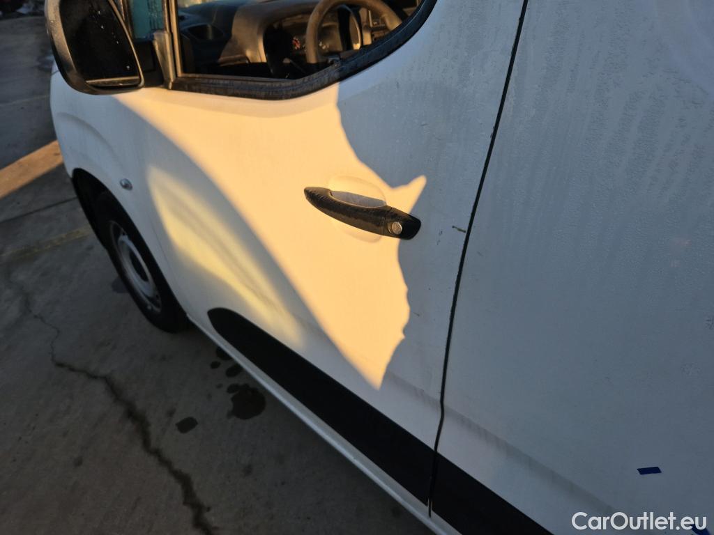  Opel  Combo OPEL  / 2018 / 3P / furgón derivado de turismo 1.6 TD S/S 74kW (100CV) Express L H1 650 #21