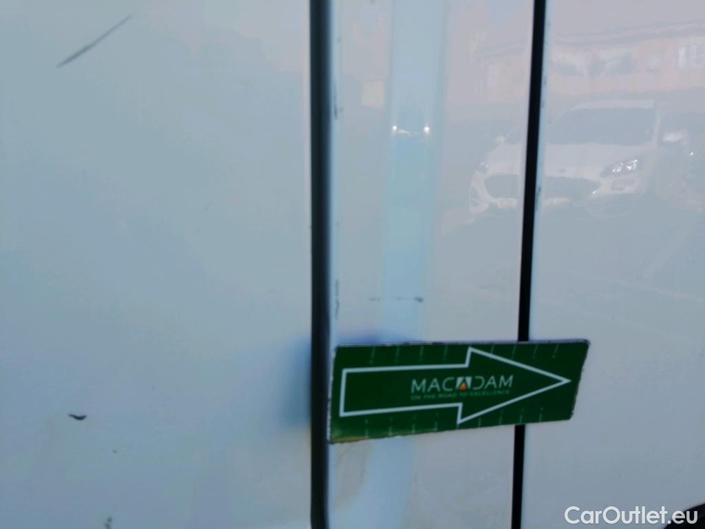  Peugeot  Boxer  Furgón 333 L2H1 Pro BlueHDi 130 #42