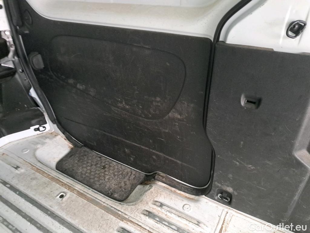  Nissan  NV300 NISSAN  / 2016 / 4P / furgón 2.0dCi 88kW (120CV) L2H1 1,2T Optima #43