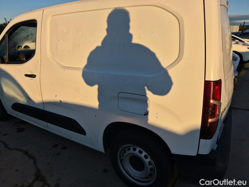  Opel  Combo OPEL  / 2018 / 3P / furgón derivado de turismo 1.6 TD S/S 74kW (100CV) Express L H1 650 #3