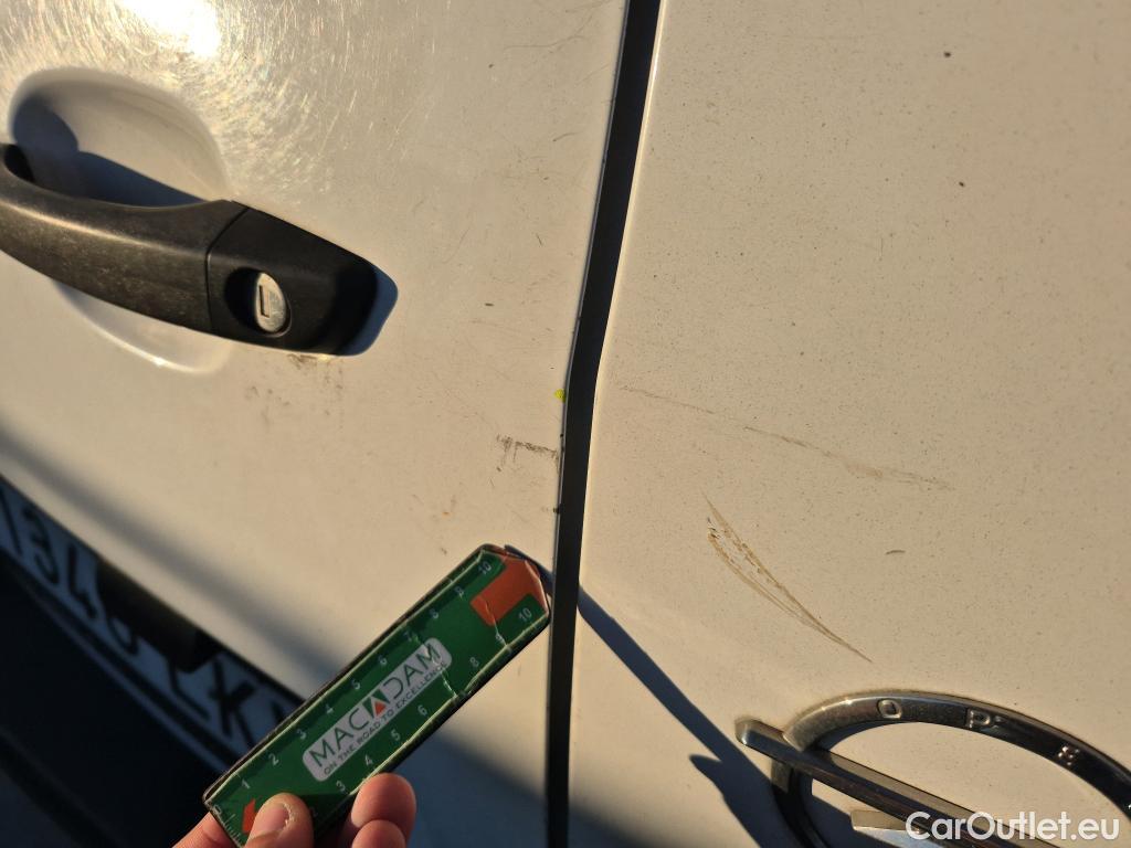  Opel  Combo OPEL  / 2018 / 3P / furgón derivado de turismo 1.6 TD S/S 74kW (100CV) Express L H1 650 #36