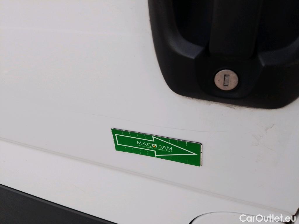  Iveco  Daily IVECO  / 2019 / 2P / chasis cabina 35C 16H 3750 CAJA ISOTERMO TRAMPILLA ZEPRO 750 KG + EQUIPO FRIO Y CONGELADO CARRIER city max #6