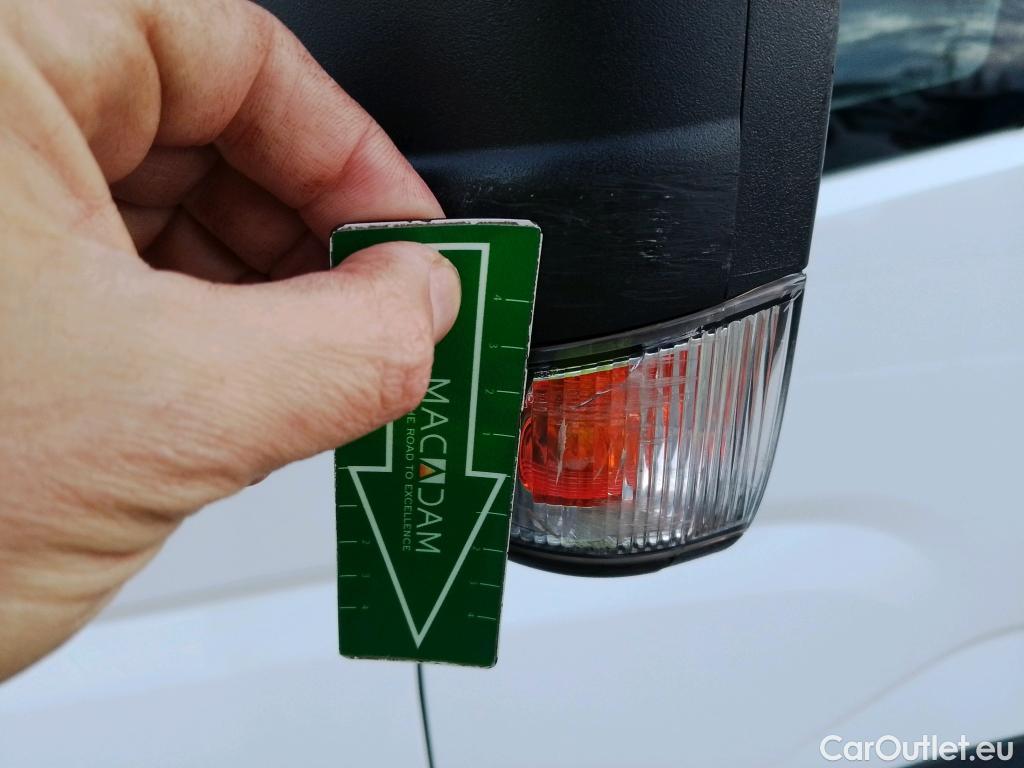  Iveco  Daily IVECO  / 2019 / 2P / chasis cabina 35C 16H 3750 CAJA ISOTERMO TRAMPILLA ZEPRO 750 KG + EQUIPO FRIO Y CONGELADO CARRIER city max #21