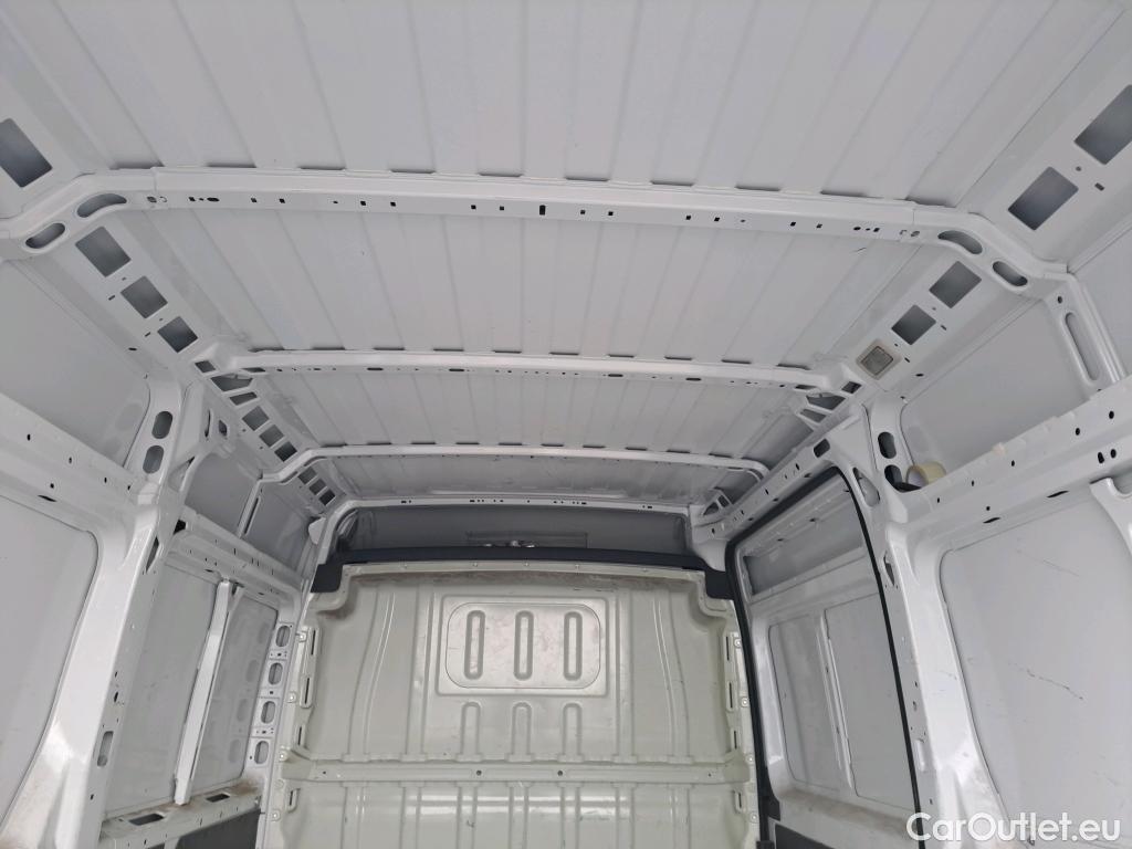  Opel  Movano OPEL  / 2021 / 4P / furgón Base L2H2 3.5T 2.2 BHDi 88kW #19