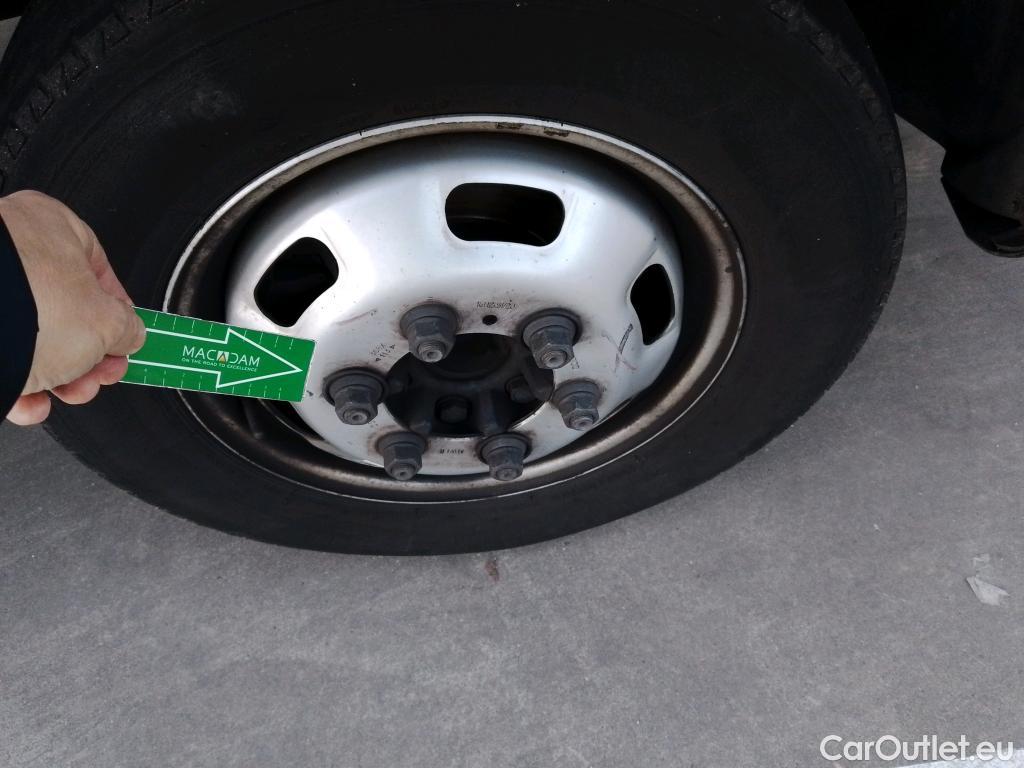  Iveco  Daily IVECO  / 2019 / 2P / chasis cabina 35C 16H 3750 CAJA ISOTERMO TRAMPILLA ZEPRO 750 KG + EQUIPO FRIO Y CONGELADO CARRIER city max #26