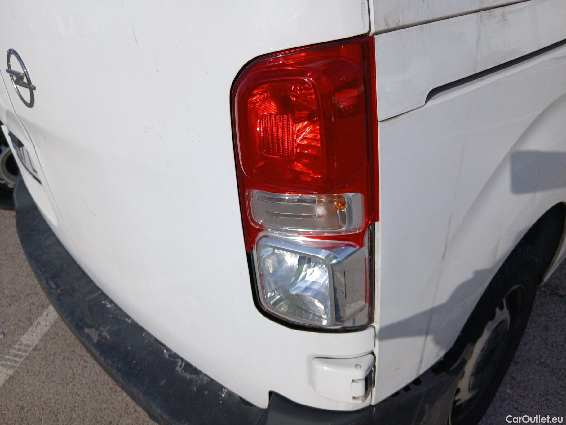  Opel  Vivaro OPEL  / 2019 / 4P / furgón 2.0 Diésel 88kW (120CV) M Inc. Express #32