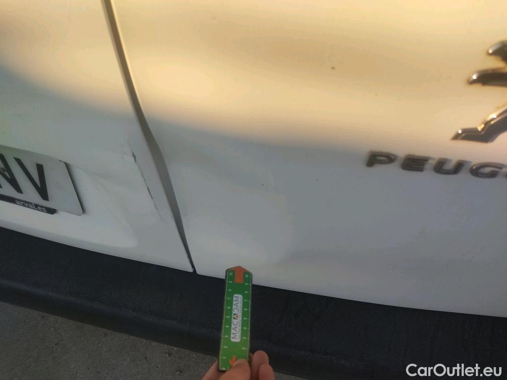  Peugeot  Partner PEUGEOT  / 2018 / 4P / furgón derivado de turismo Premium Standard 600kg BlueHDi 73kW #4