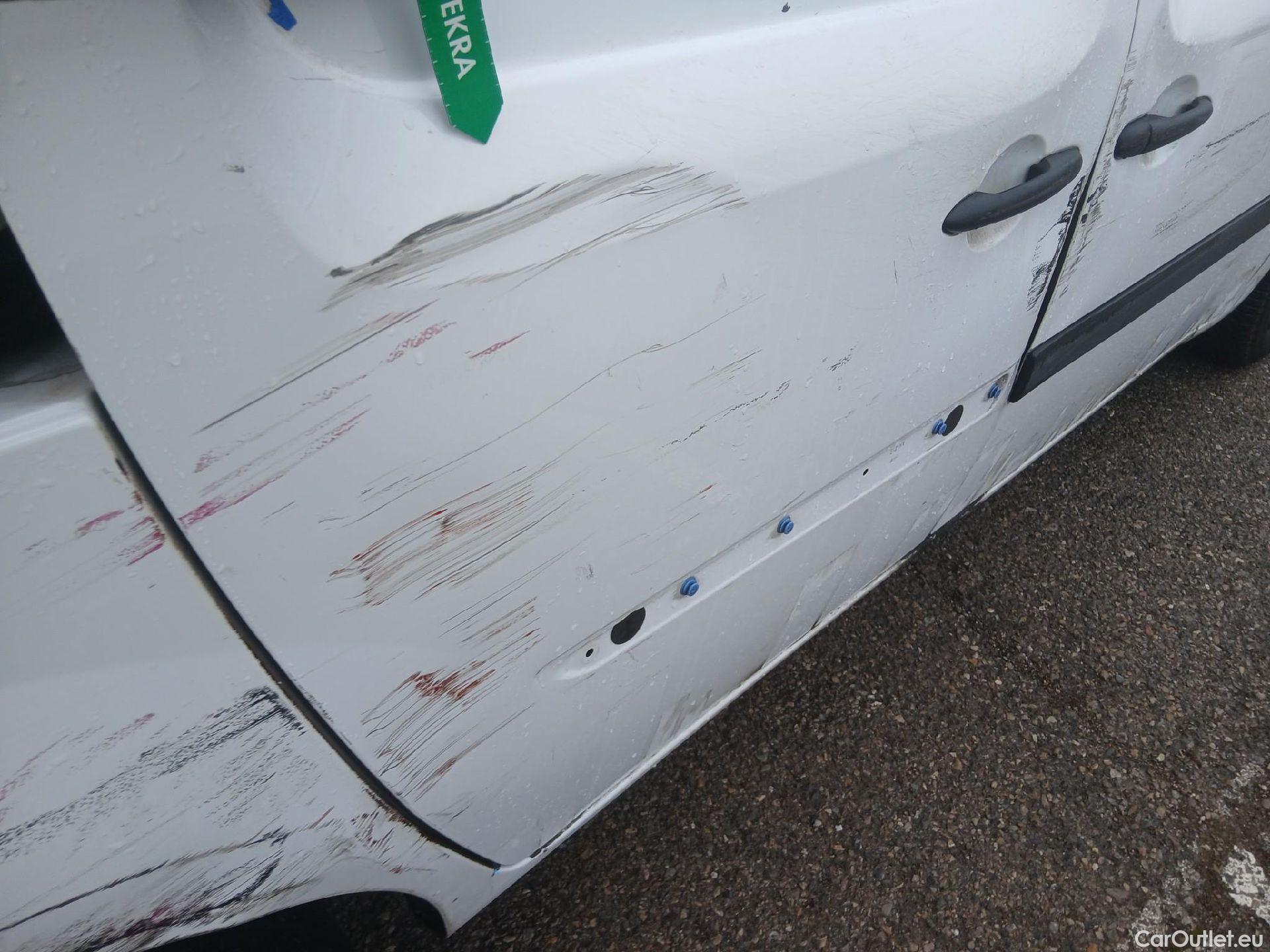  Renault  Kangoo RENAULT  Furgón/2013/3P/furgón derivado de turismo Profesional Blue dCi 70kW (95CV) #24