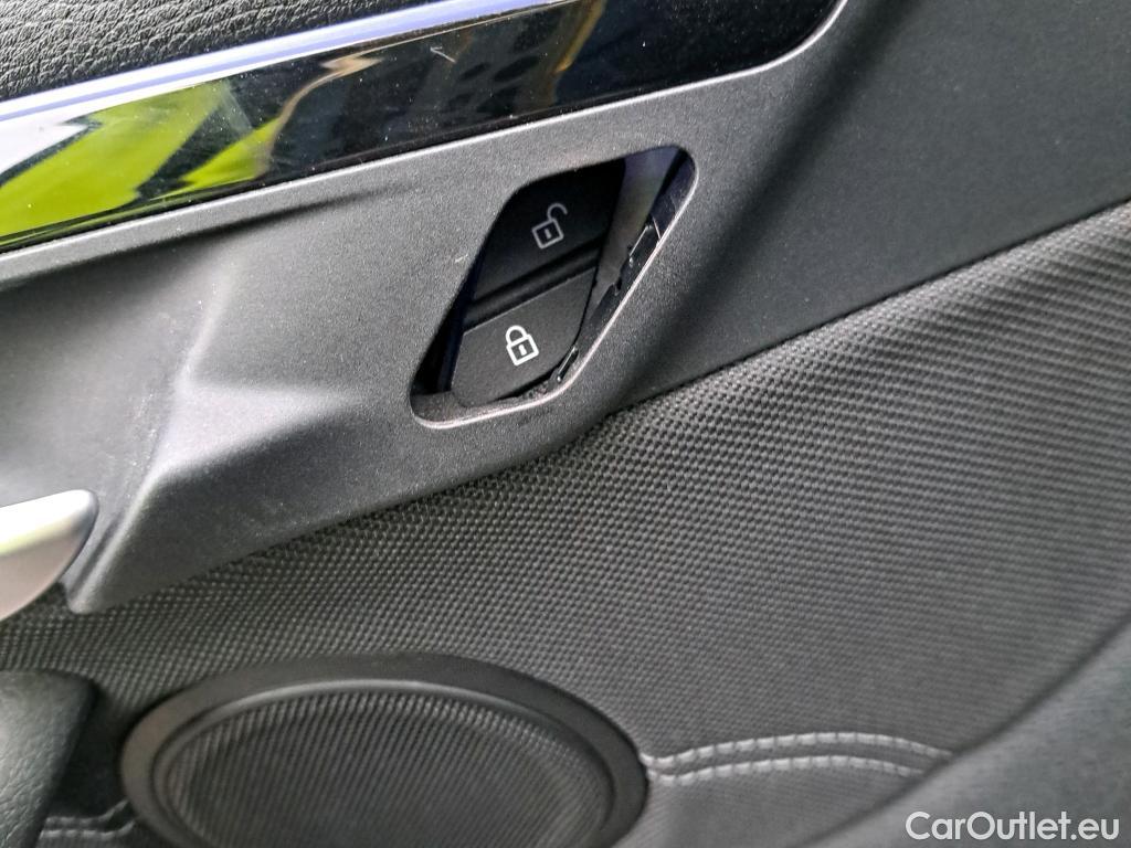  Bmw  X2 BMW  sDrive18i Impulse Steptronic Techo Solar #4