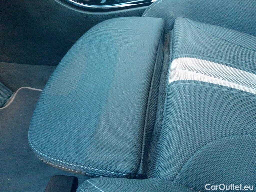  Bmw  X2 BMW  sDrive18i Impulse Steptronic Techo Solar #9