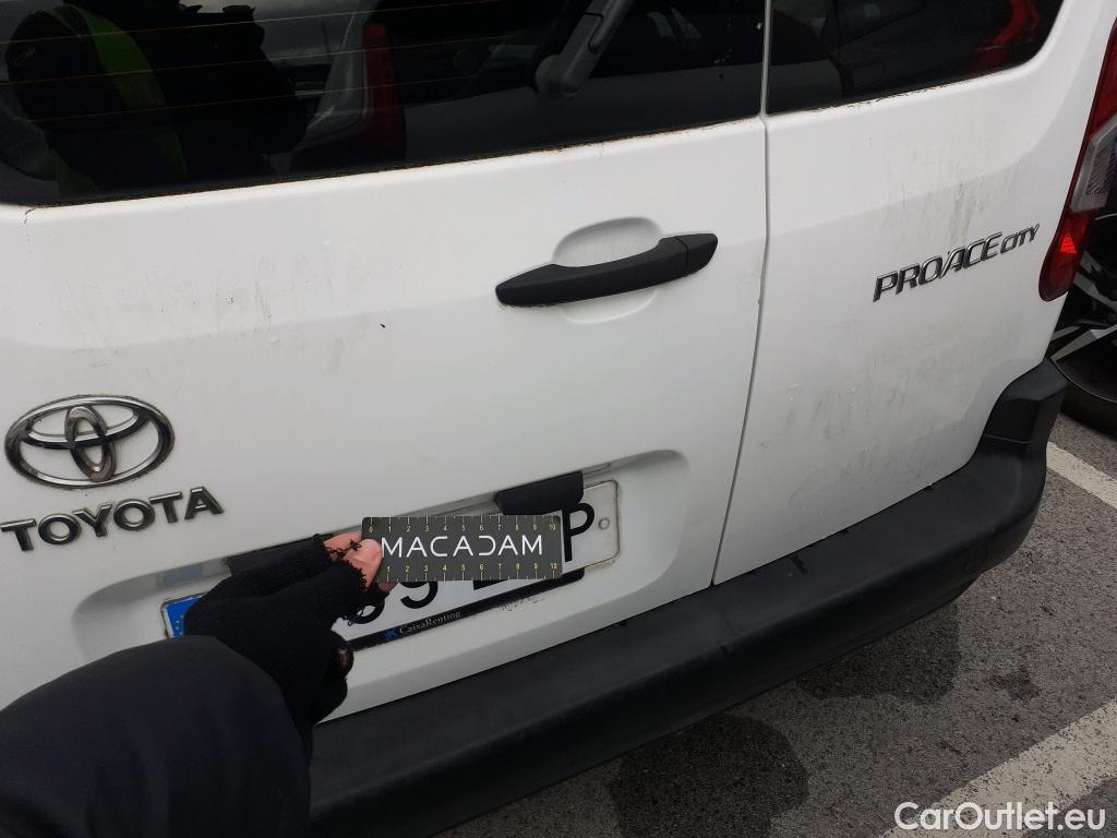  Toyota  Proace TOYOTA  City / 2020 / 4P / combi 1.5D 75kW (100CV) GX L1 (CX) #3