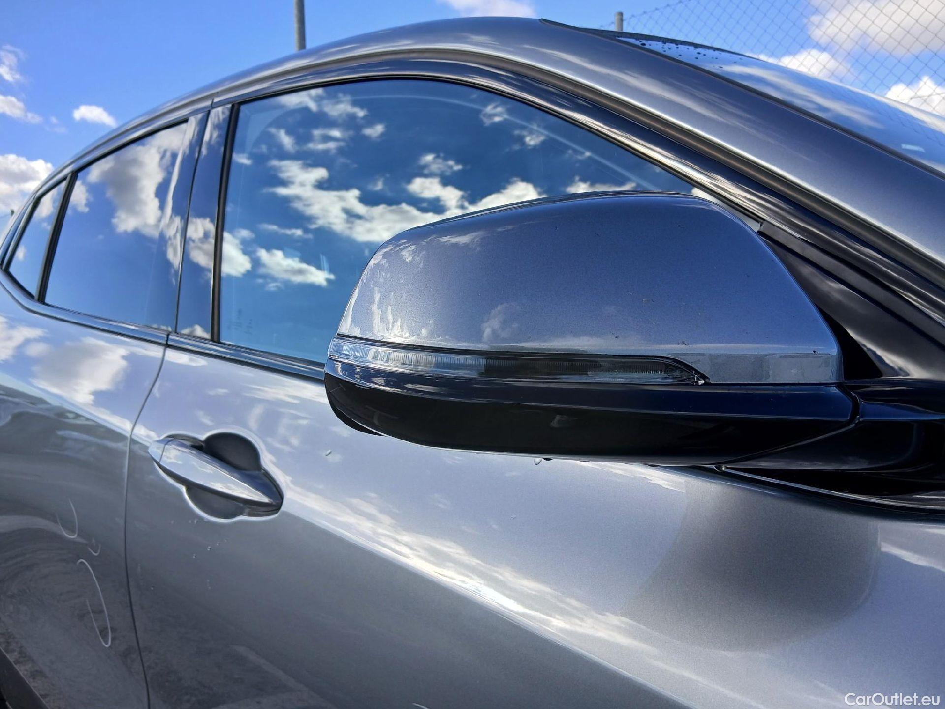  Bmw  X2 BMW  sDrive18i Impulse Steptronic Techo Solar #18