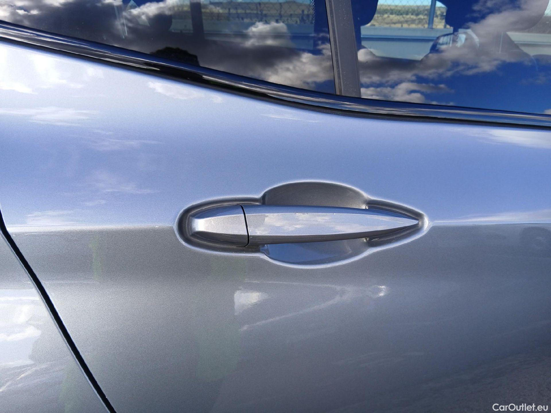  Bmw  X2 BMW  sDrive18i Impulse Steptronic Techo Solar #29