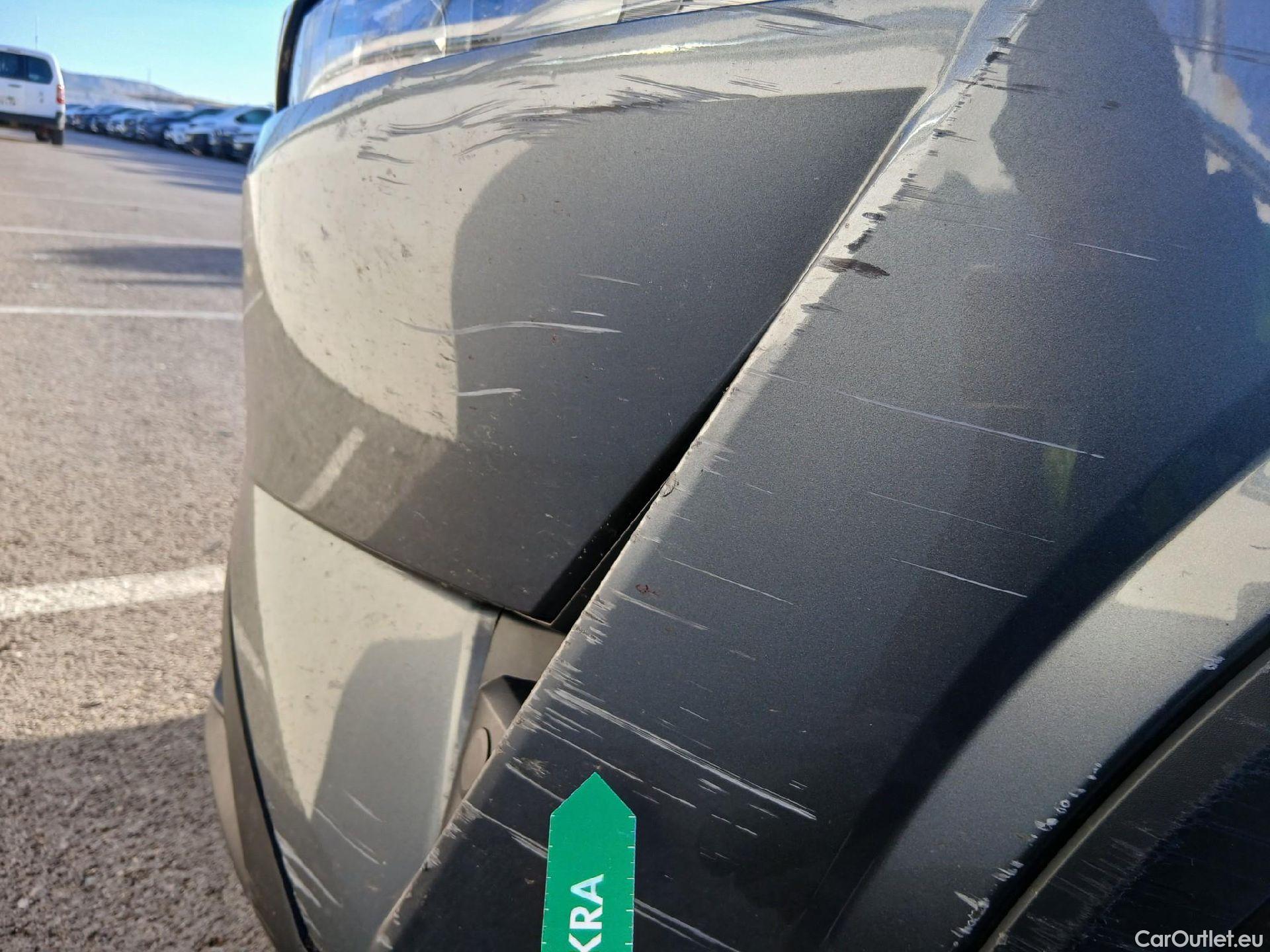  Nissan  Qashqai NISSAN  / 2021 / 5P / todoterreno DIG-T 116kW (158CV) mHEV Xtronic Acenta (AC) #3