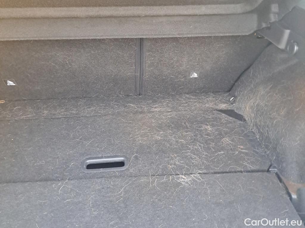  Nissan  Qashqai NISSAN  / 2021 / 5P / todoterreno DIG-T 103kW N-Connecta (con rueda repu) #12