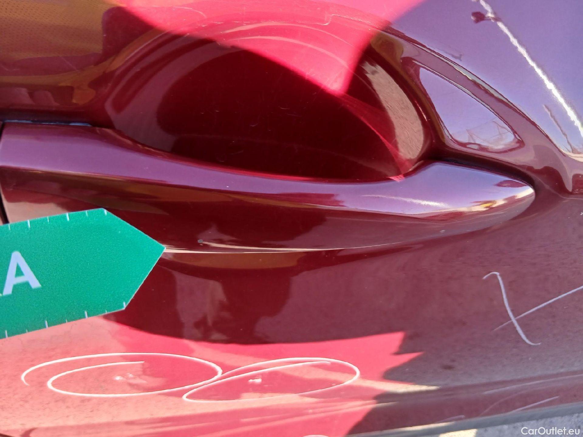  Nissan  Qashqai NISSAN  / 2017 / 5P / todoterreno dCi 85 kW (115 CV) E6D ACENTA #43