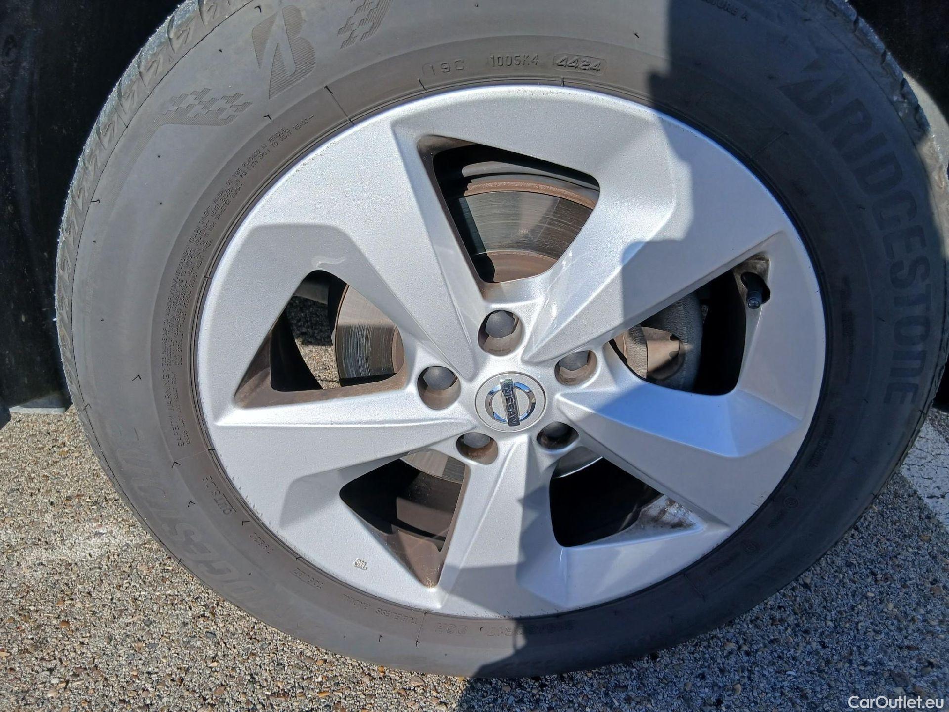  Nissan  Qashqai NISSAN  / 2017 / 5P / todoterreno DIG-T 103 kW (140 CV) E6D ACENTA #41