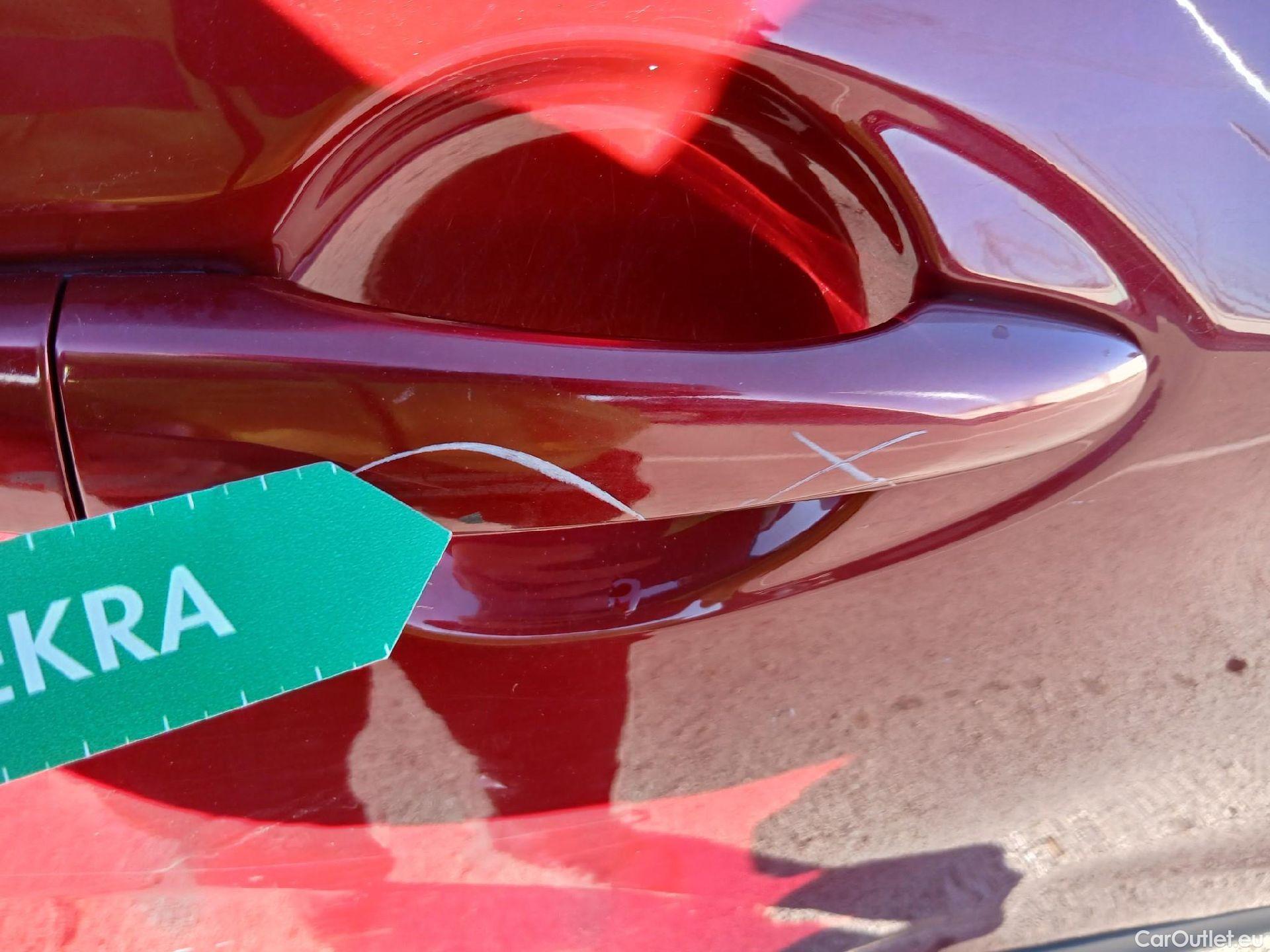  Nissan  Qashqai NISSAN  / 2017 / 5P / todoterreno dCi 85 kW (115 CV) E6D ACENTA #36