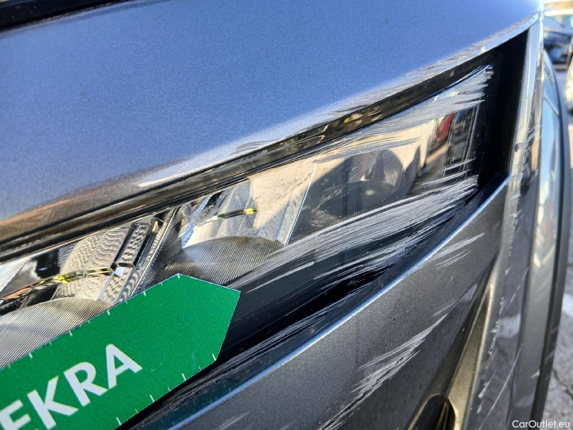  Nissan  Qashqai NISSAN  / 2021 / 5P / todoterreno DIG-T 116kW (158CV) mHEV Xtronic Acenta (AC) #4