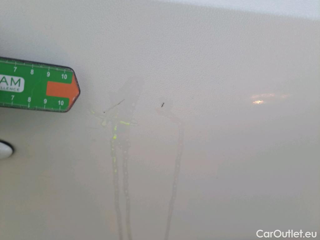  Nissan  Qashqai NISSAN  / 2021 / 5P / todoterreno DIG-T 103kW N-Connecta (con rueda repu) #8