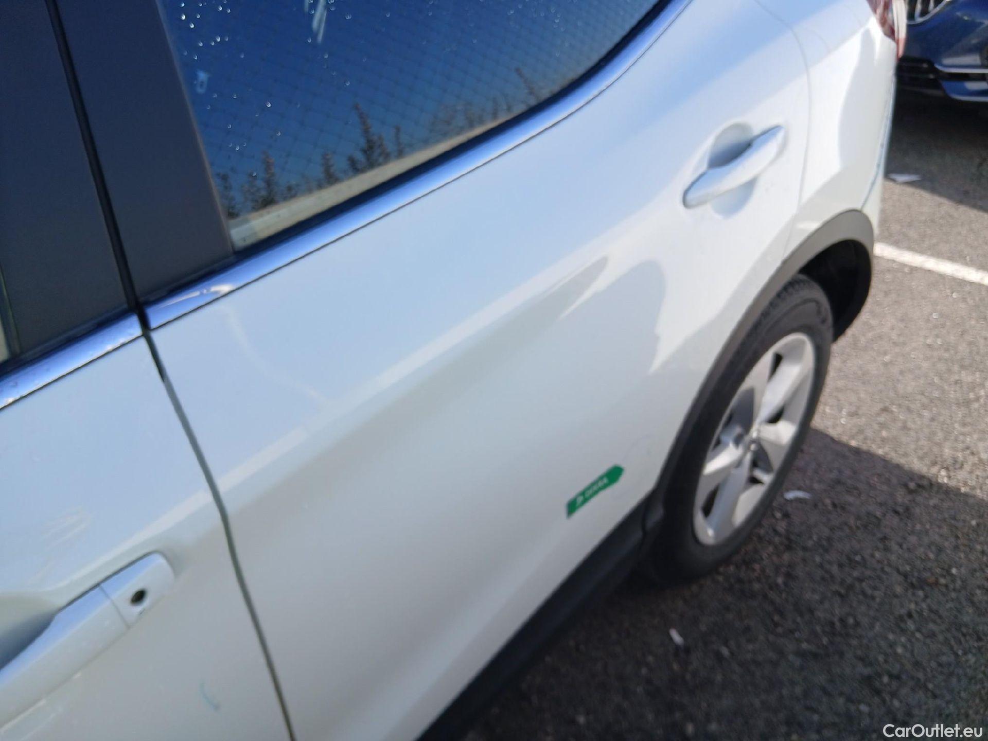  Nissan  Qashqai NISSAN  / 2017 / 5P / todoterreno DIG-T 103 kW (140 CV) E6D ACENTA #16