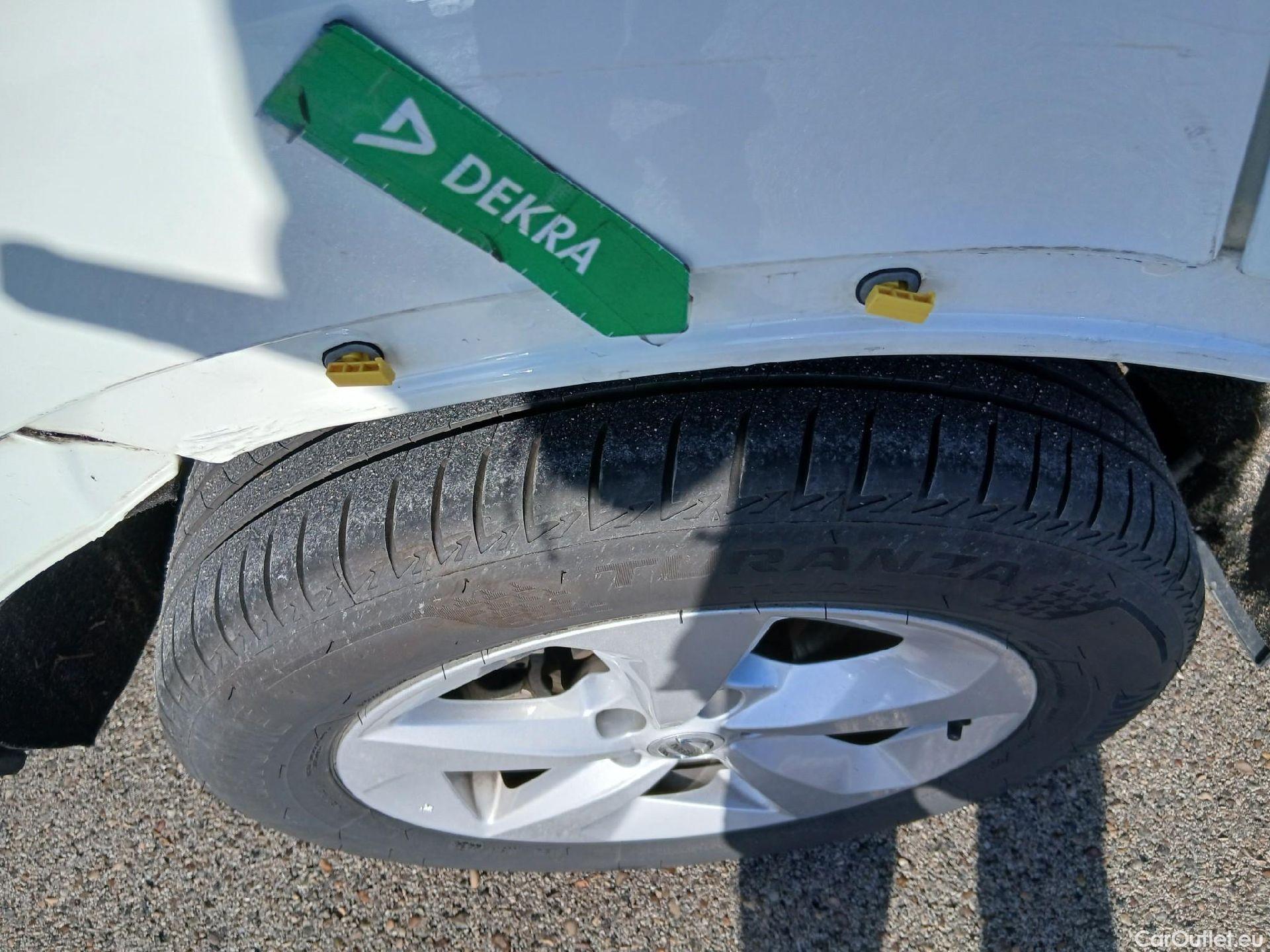  Nissan  Qashqai NISSAN  / 2017 / 5P / todoterreno DIG-T 103 kW (140 CV) E6D ACENTA #35