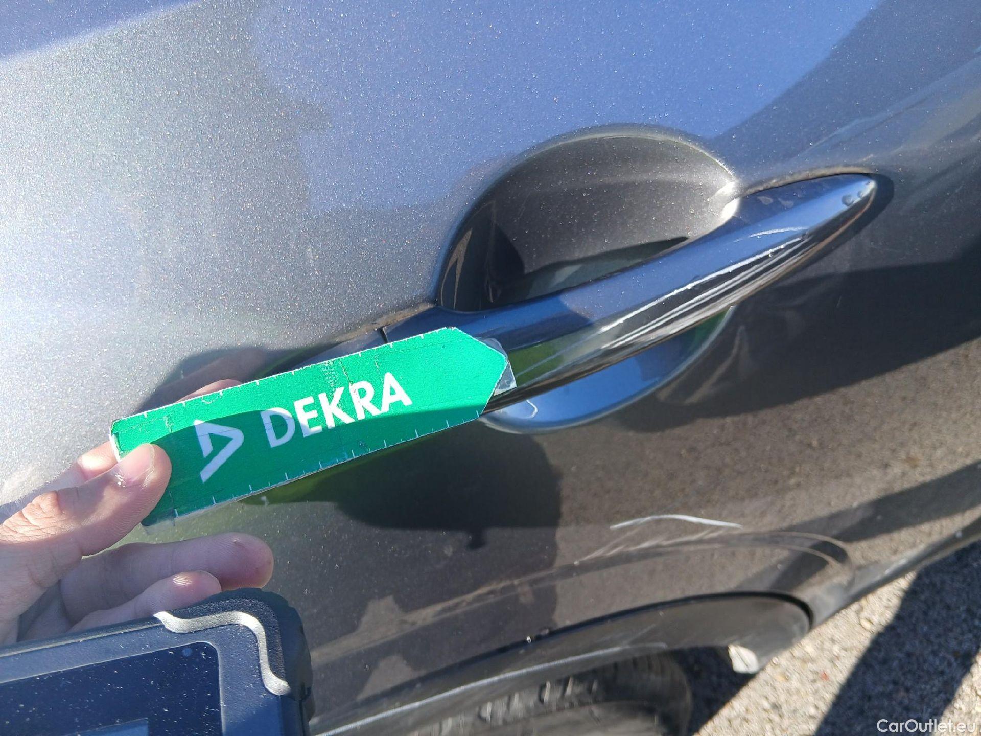  Nissan  Qashqai NISSAN  / 2021 / 5P / todoterreno DIG-T 116kW (158CV) mHEV Xtronic Acenta (AC) #38