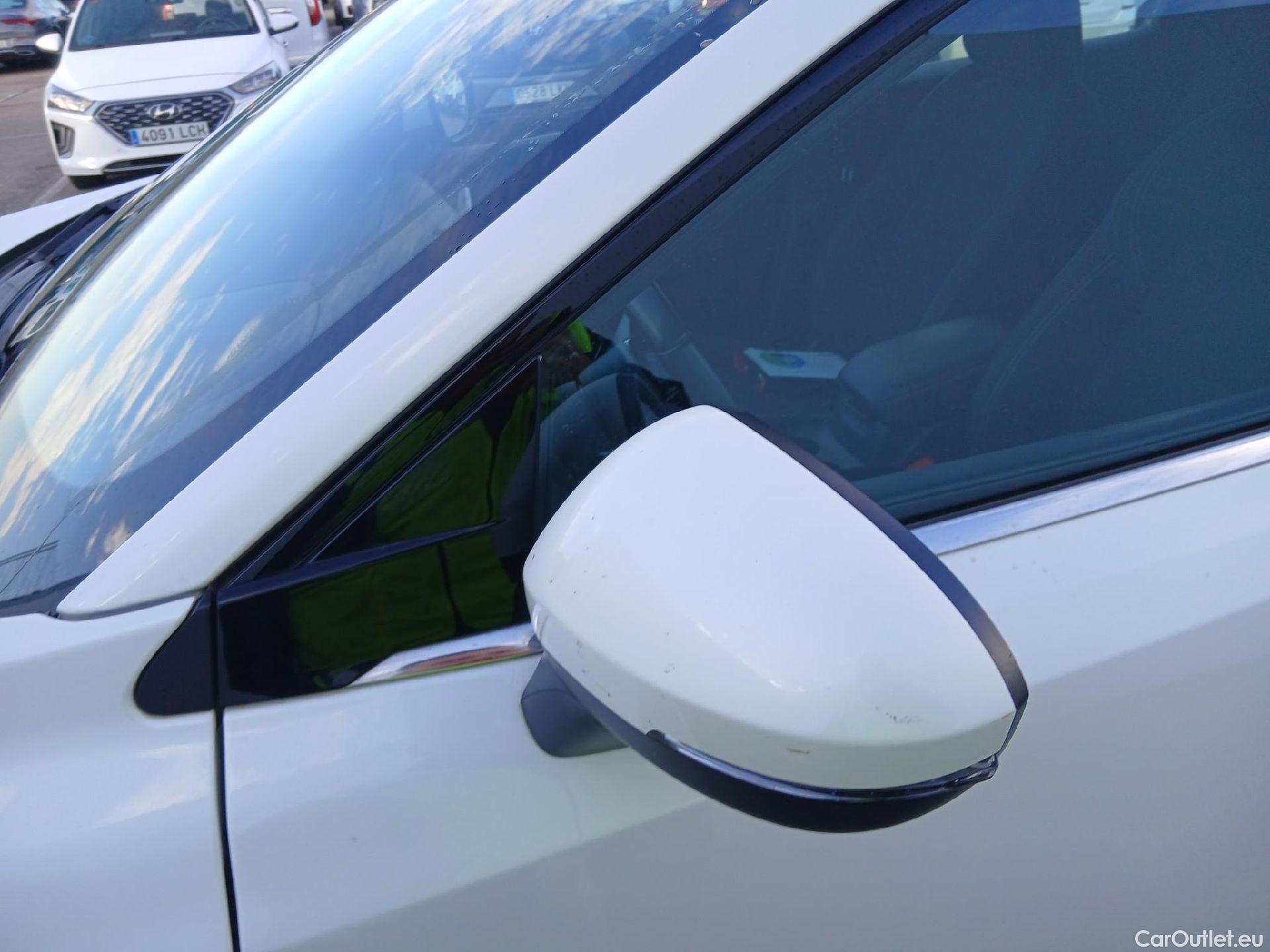  Nissan  Qashqai NISSAN  / 2021 / 5P / todoterreno DIG-T 116kW (158CV) mHEV Xtronic Acenta (AC2) #10