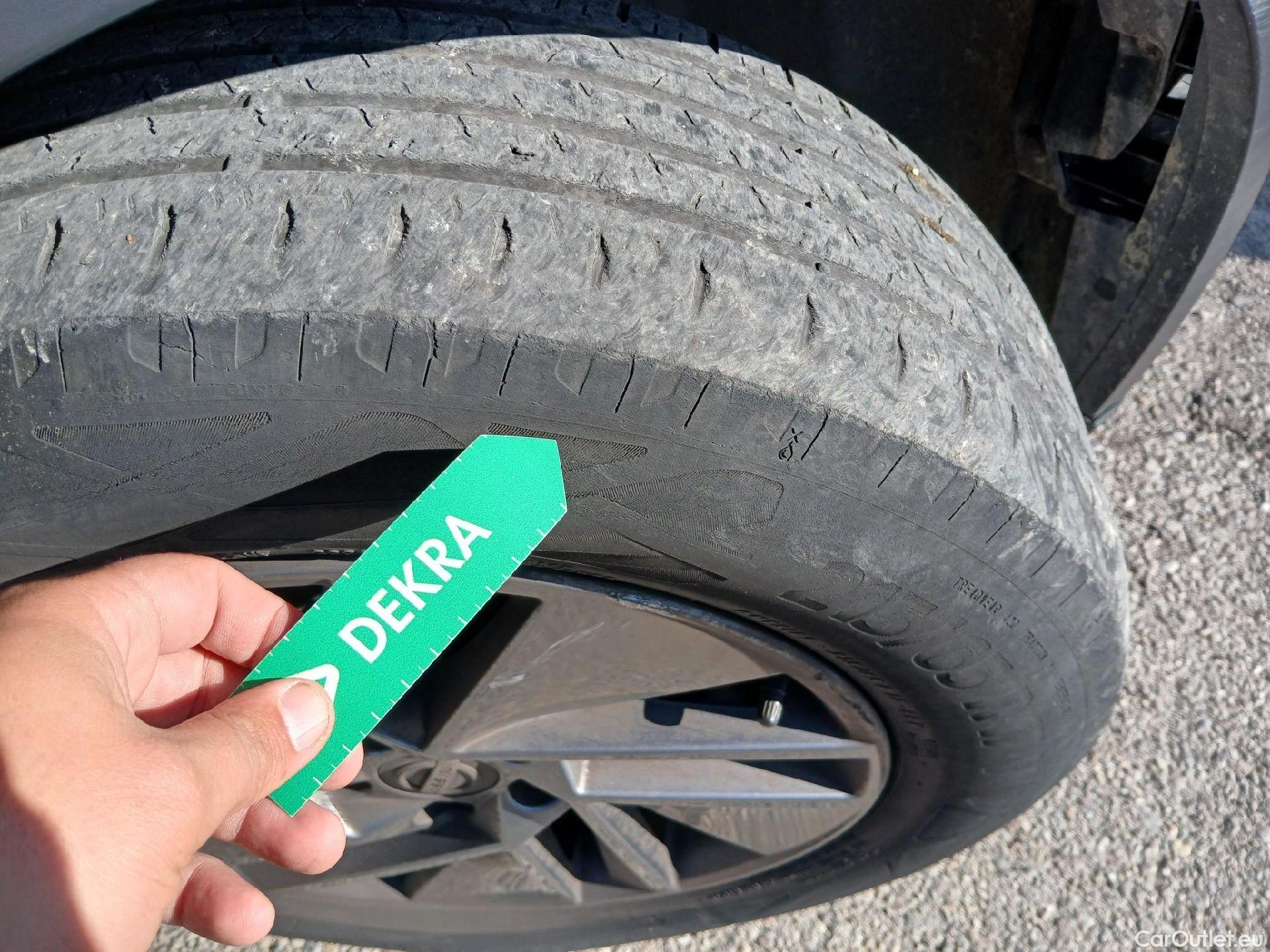  Nissan  Qashqai NISSAN  / 2021 / 5P / todoterreno DIG-T 116kW (158CV) mHEV Xtronic Acenta (AC) #58